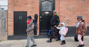 944782299b714408abba03604ee1d05c TfL calls on London schools to support walking and cycling to school