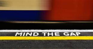axp photography fQ8H 3r7UIs unsplash UK faces skills divide due to regional education gaps