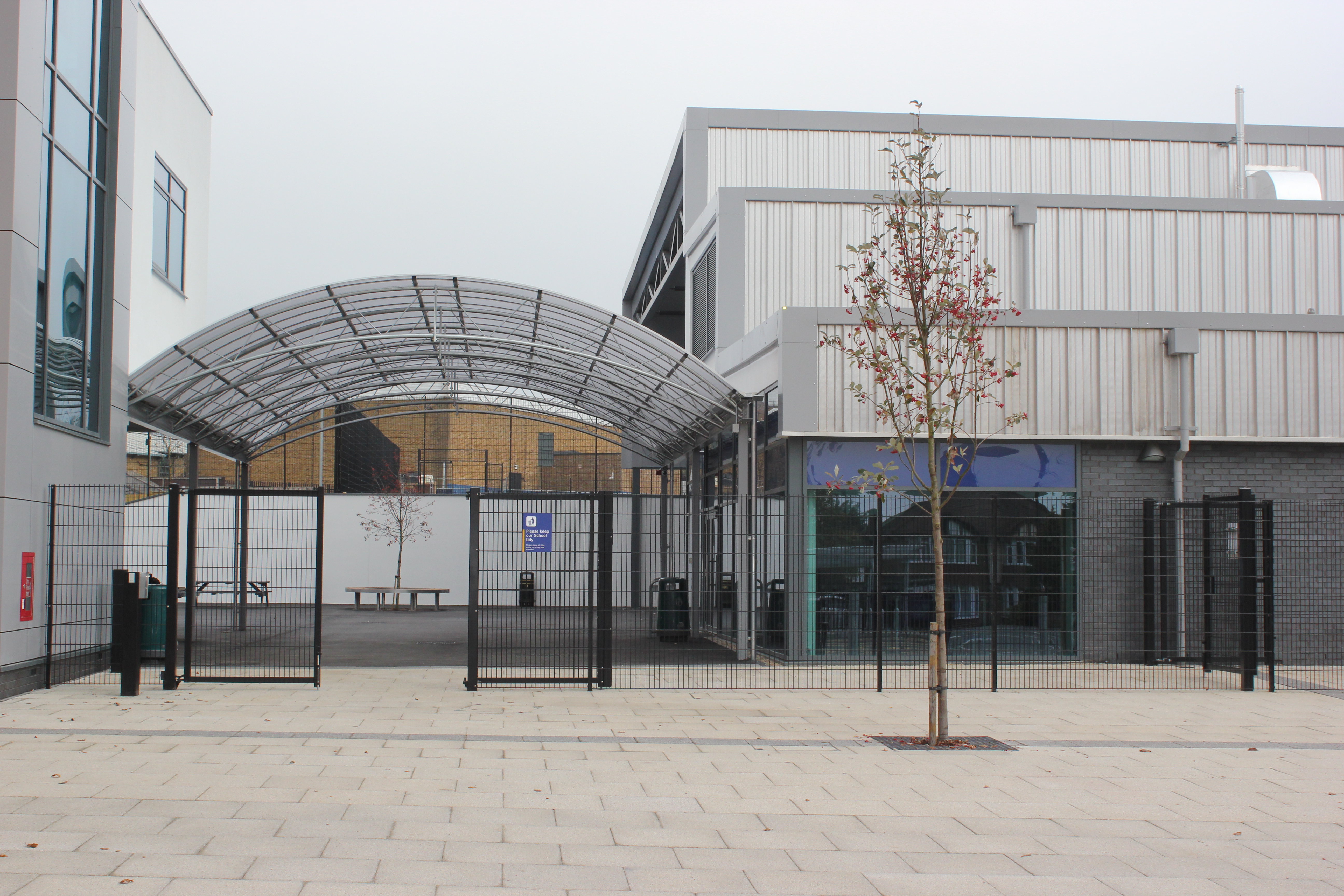 Euroguard fencing with double leaf gates 1 Product Profile: EuroGuard®