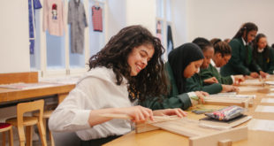 Learning workshop for young people VA 2018 c Victoria and Albert Museum London V&A announces a new KS3 programme for every school in England to champion Design and Technology