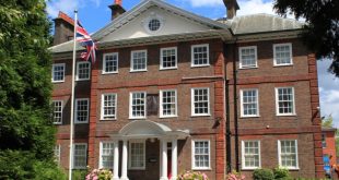 RGS HW BOARDERS ACHIEVE NEARLY 15 PER CENT HIGHER A-LEVEL RESULTS THAN DAY STUDENTS AT RGS IN HIGH WYCOMBE