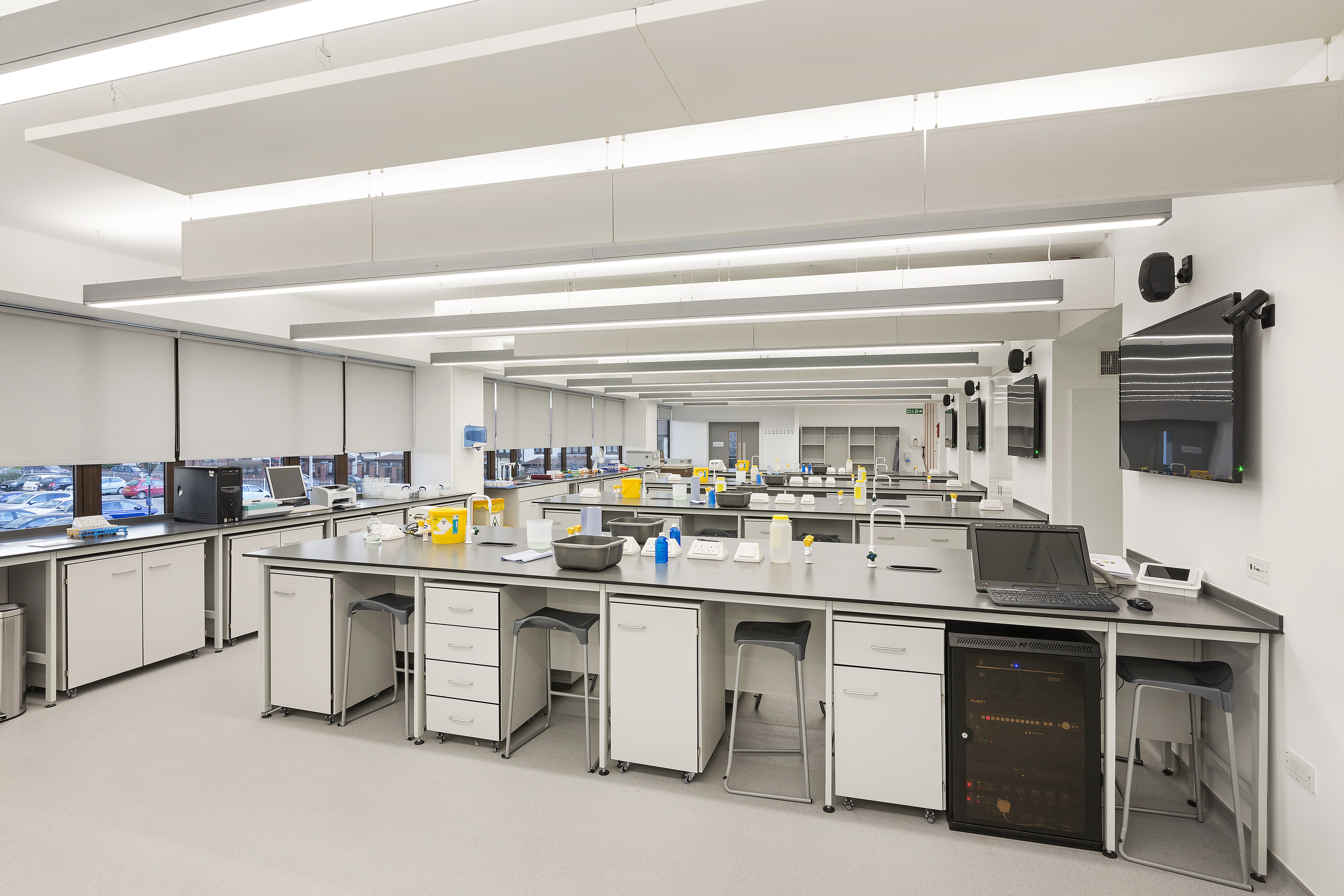 Sunderland university science lab Knauf AMF masters the science of sound